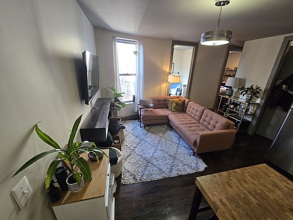 4th image of 714 Saint Marks Ave #4