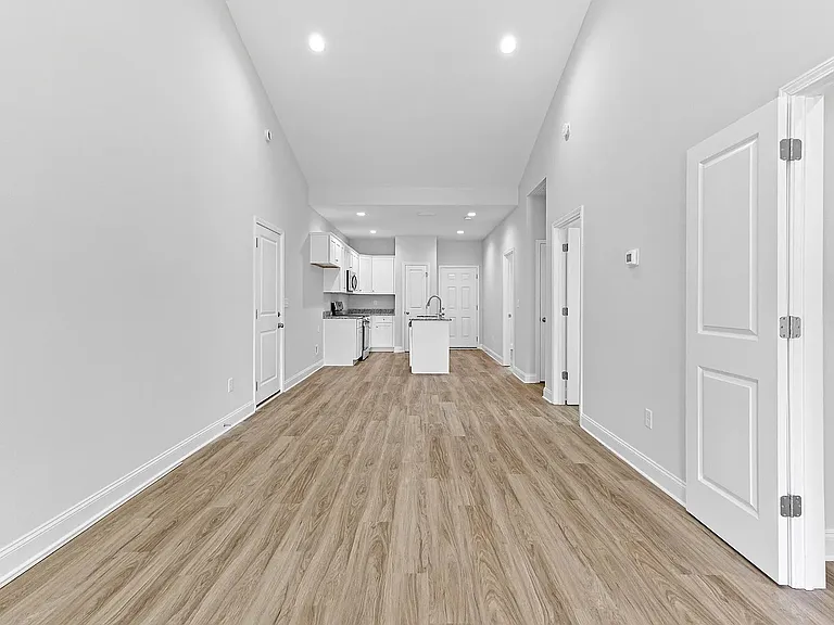 234 Lenox Cir — Photo 13