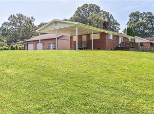 86 Laurel Terrace Ct, Mills River, NC 28759