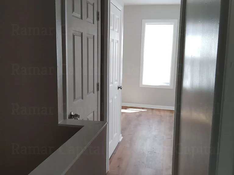 609 Henry St — Photo 14