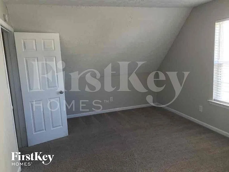 182 Prescott Ct — Photo 12