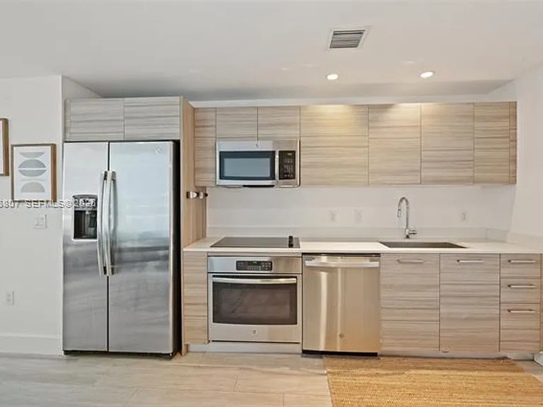 121 NE 34th St #2314 — Photo 16