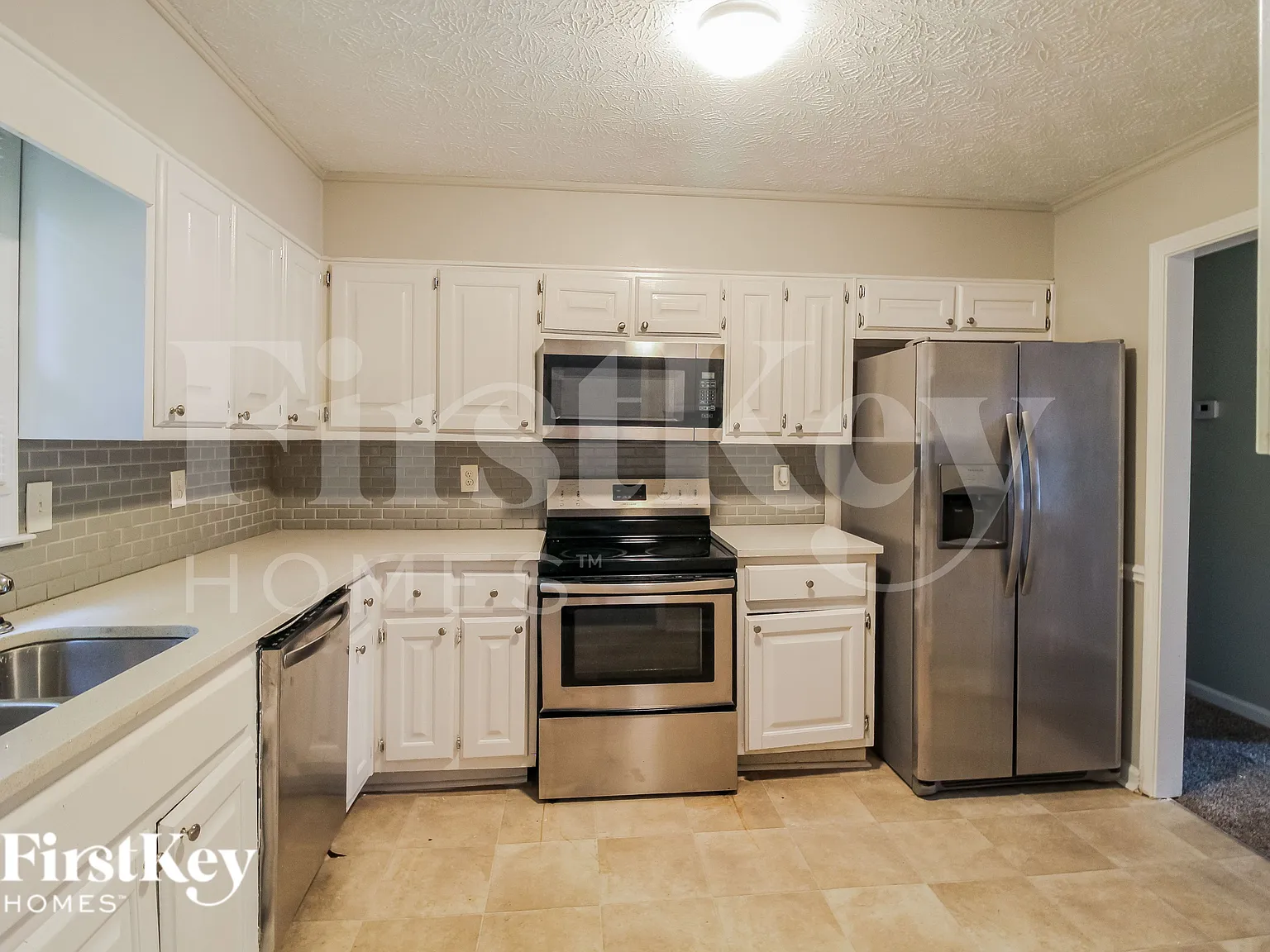 4 bed, 2.5 bath, 1327 sqft, $1,710 — Photo 4