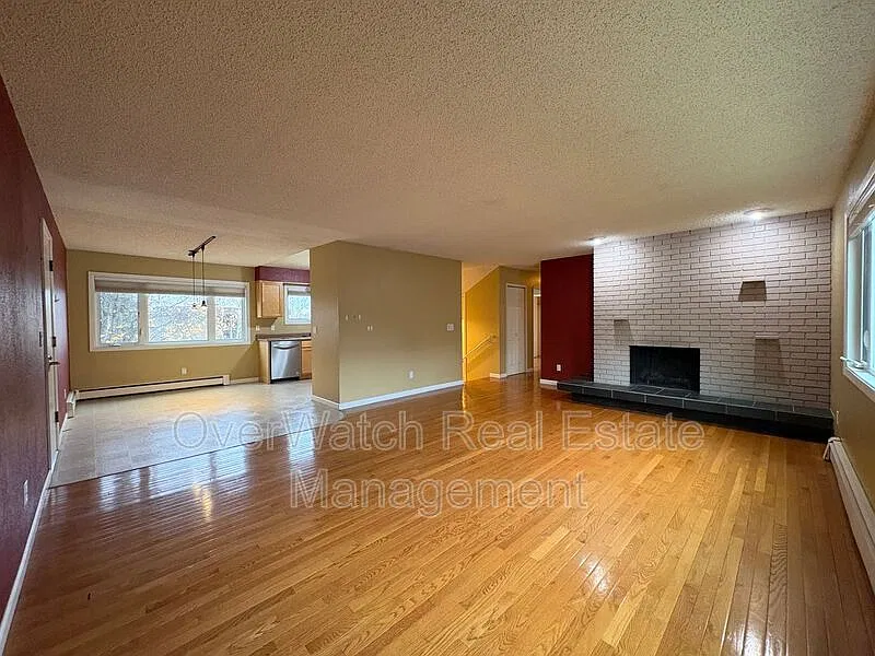3 bed, 2.0 bath, $2,600 — Photo 4