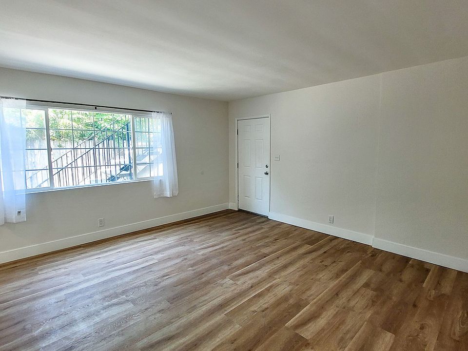 1st image of 8024-26 Comstock Ave #26-A