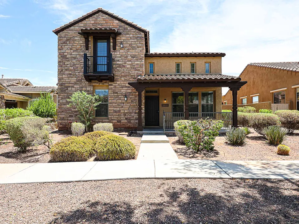 4569 N Golf Dr