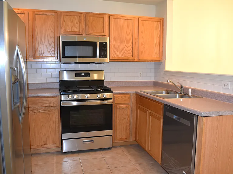 1165 Maggie Rd — Photo 5