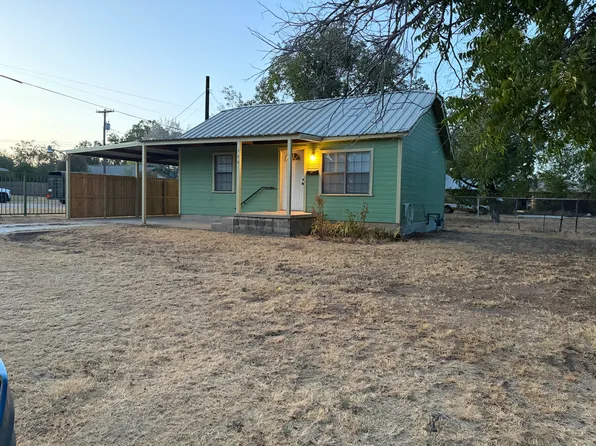 540 W 2nd St, Baird, TX 79504
