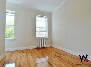 132 1st Ave #3, New York, NY 10009