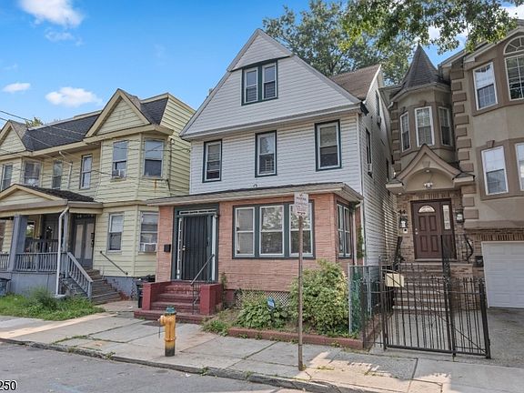 2nd image of 42 Mead St