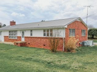 107 Maplehurst Ln, Bluff City, TN 37618