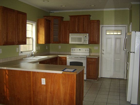 3rd image of 4140 Pebble Creek Dr