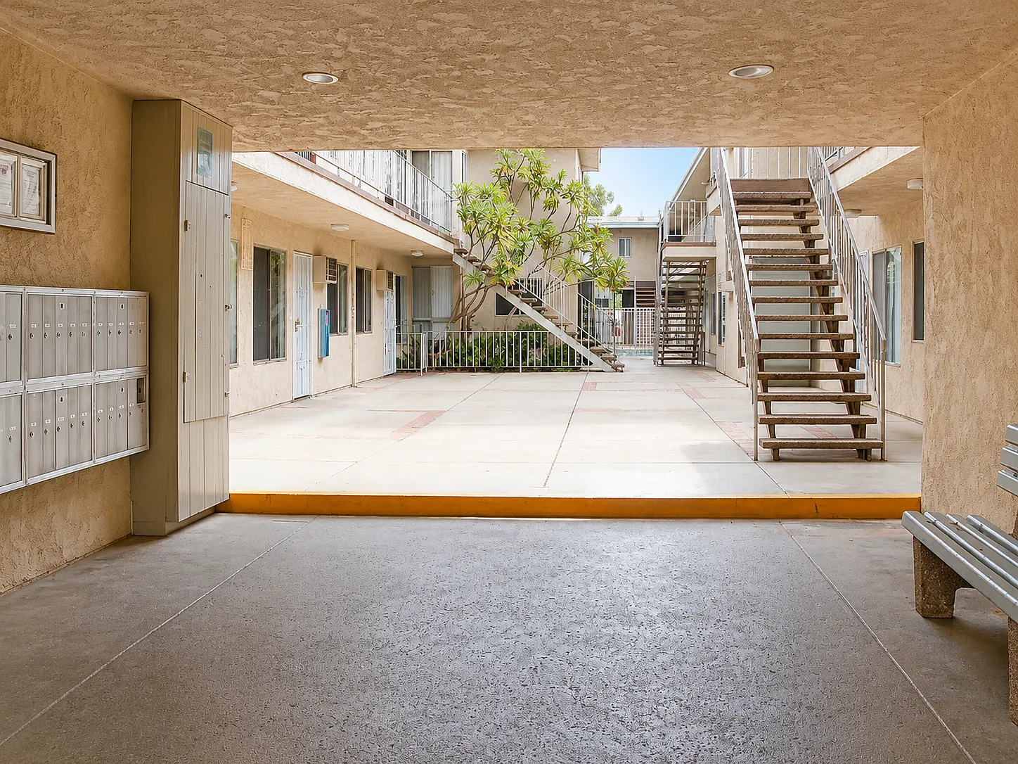 Nordhoff St - 15537 — Photo 4