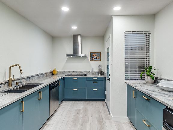 4th image of 11122 Valleydale Dr #D