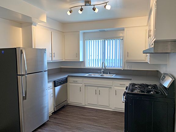 2nd image of 3772 Lockland Dr #B