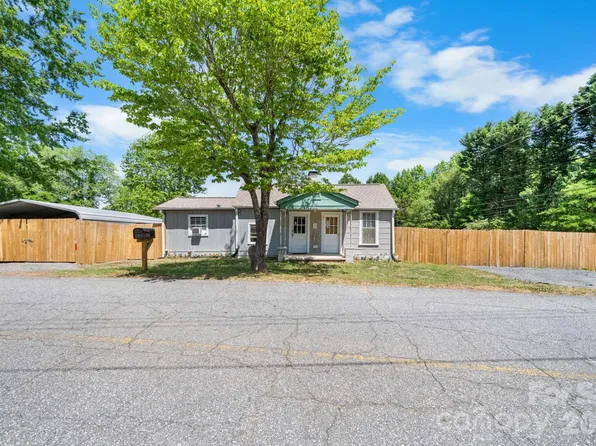 3706 2nd Ave NW, Hickory, NC 28601