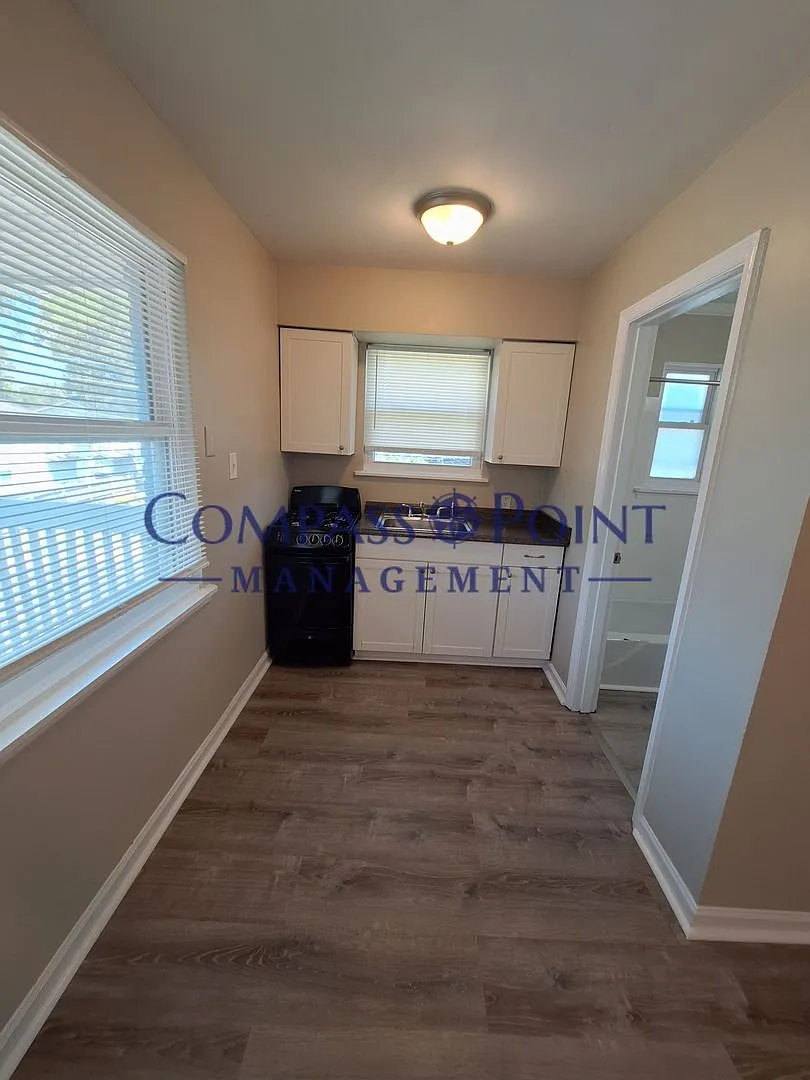 838 Bryan Ave — Photo 3