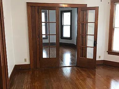 2nd image of 1035 Harlem Blvd