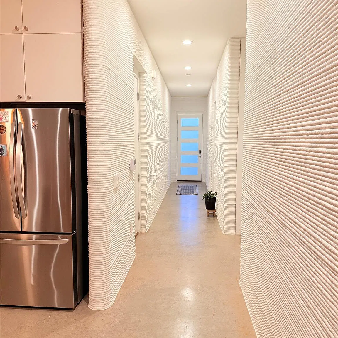 3 bed, 2.0 bath, 2041 sqft, $2,500 — Photo 3
