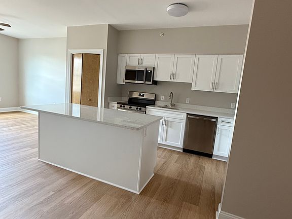 2nd image of 5308 Water St #202