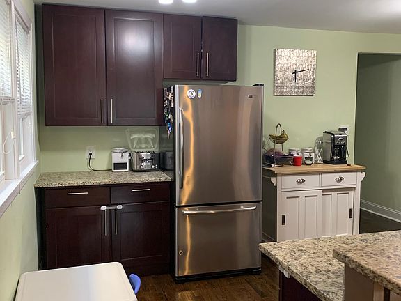 2nd image of 2833 W Summerdale Ave