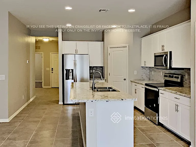 2702 E Omega Dr — Photo 6
