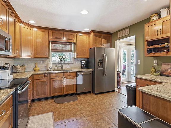 2nd image of 507 N Haven Ln