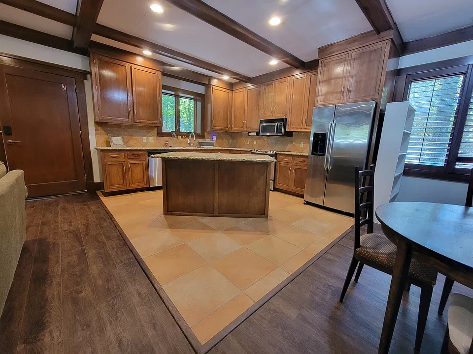4008 Yadkin Dr #UPSTAIRS