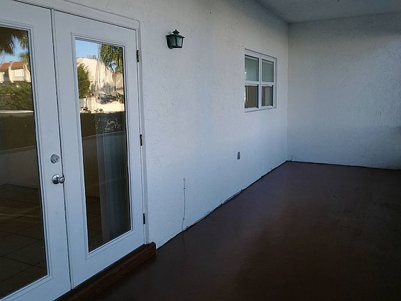 3rd image of 1403 Seaway Dr #E