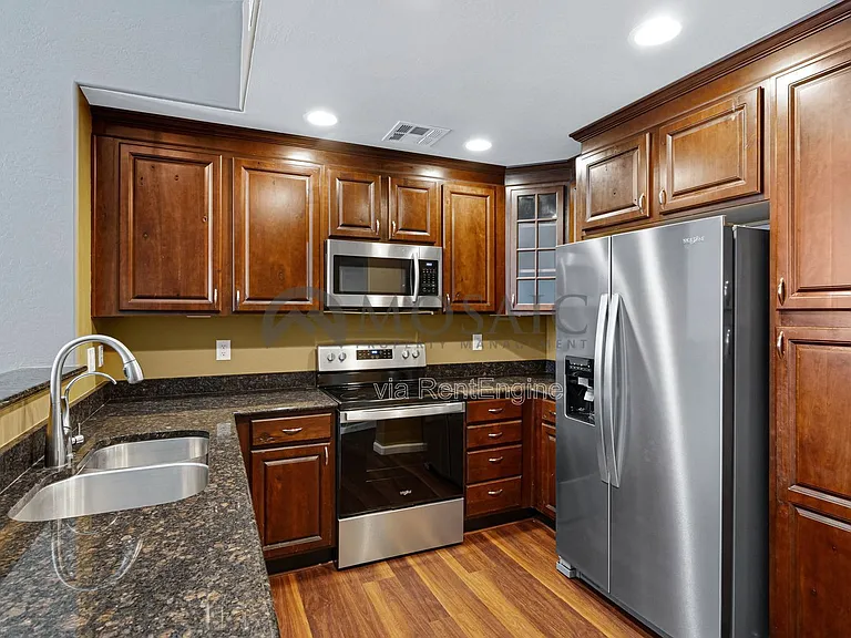 5626 S 21st Pl — Photo 14