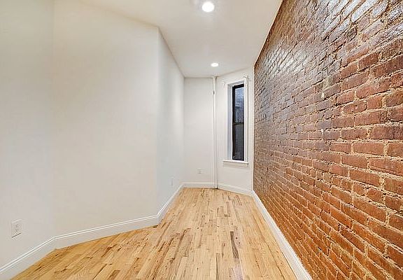 5th image of 219 E 89th St APT 4E