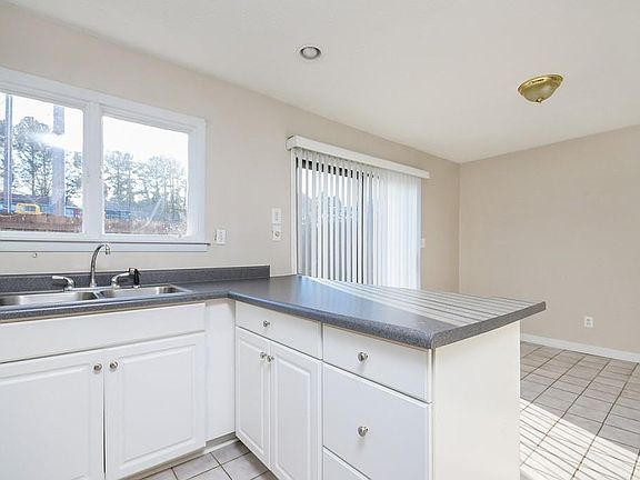 5th image of 1202 Ashborough Ter SE APT H