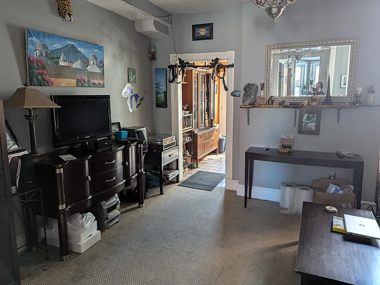 313 K St NE — Photo 5
