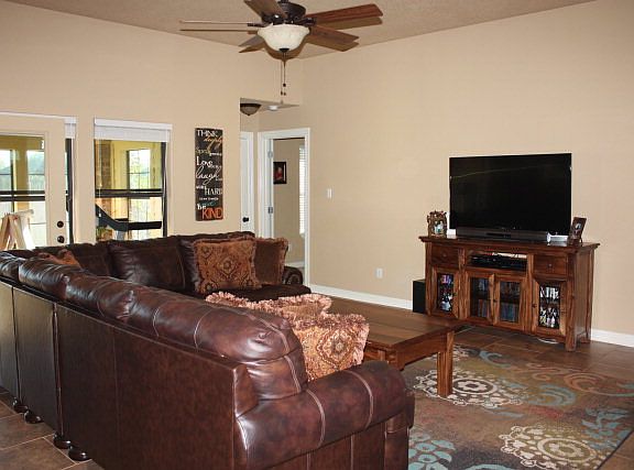 5th image of 108 Goldfinch Ct