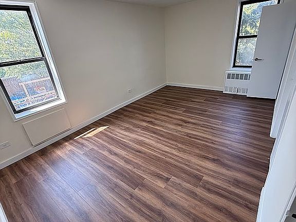 4th image of 3235 Emmons Ave APT 224