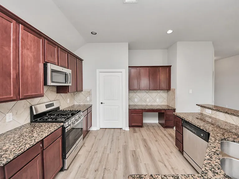 2310 Brett Ct — Photo 26