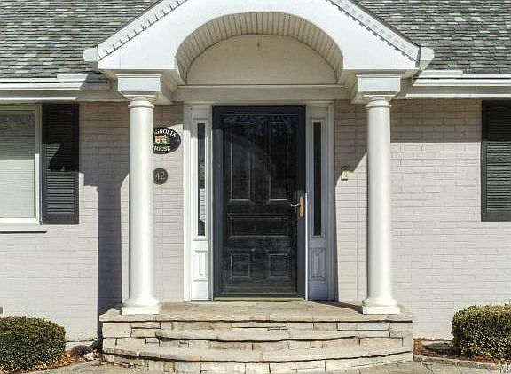 3rd image of 42 Westwood Ct