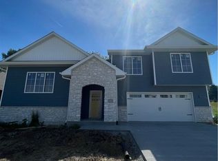 928 Aiden St, Iowa City, IA 52245