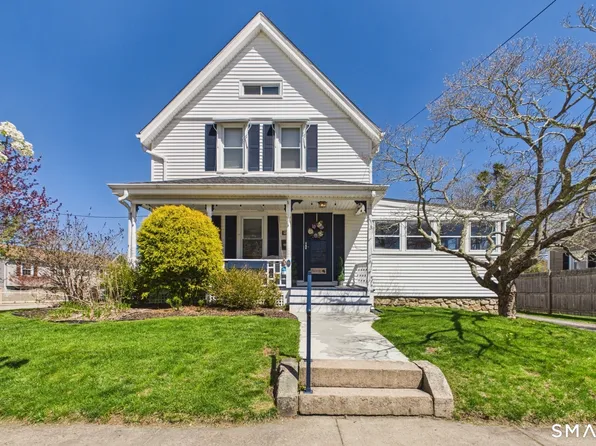 52 Moss Street, Stonington, CT 06379