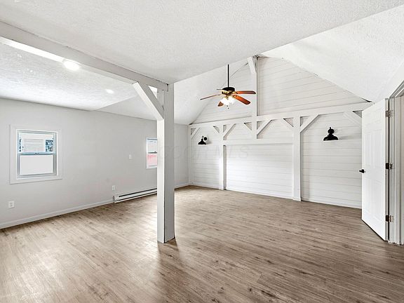 5th image of 589 Uncapher Ave