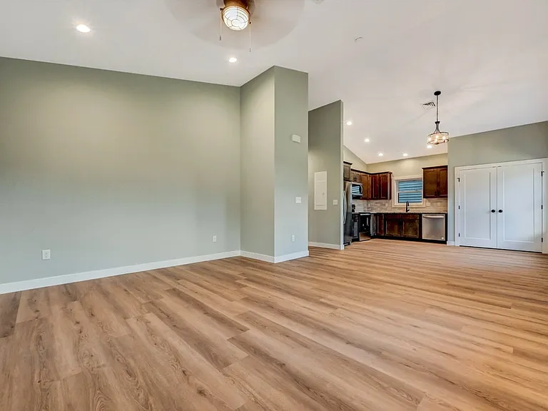 708 Harrison Ave #1 — Photo 13