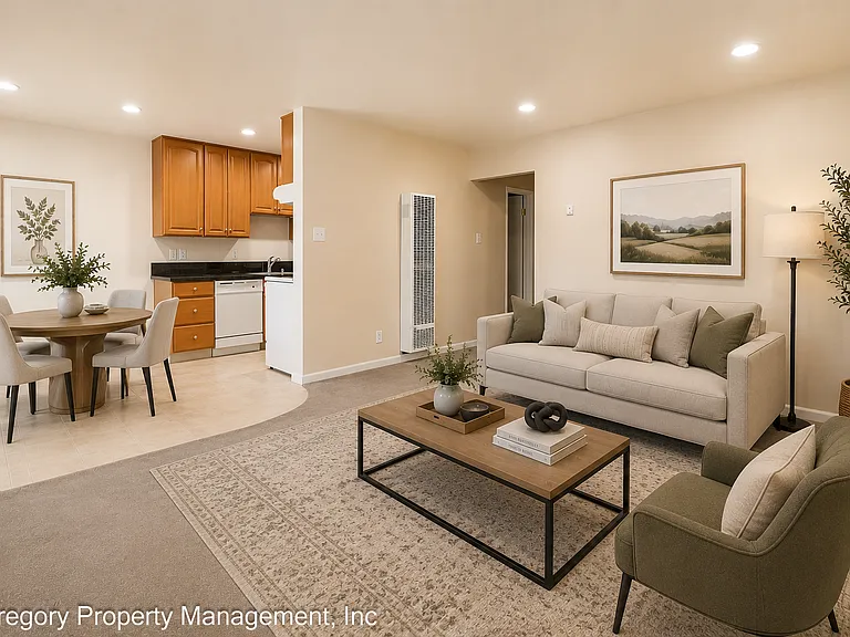1815 Central Ave #202 — Photo 4