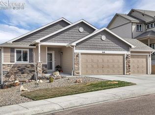 848 Gold Canyon Rd, Monument, CO 80132