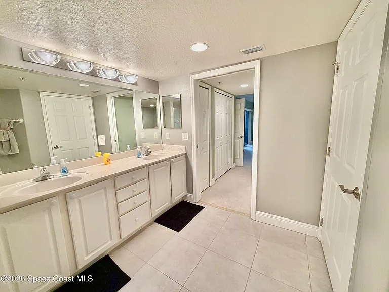 551 Casa Bella Dr #204 — Photo 23