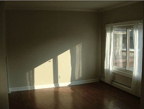 3rd image of 345 Bellaire Ave