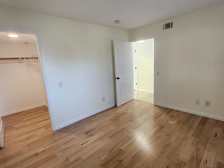 3843 Cassini Cir #4 — Photo 9