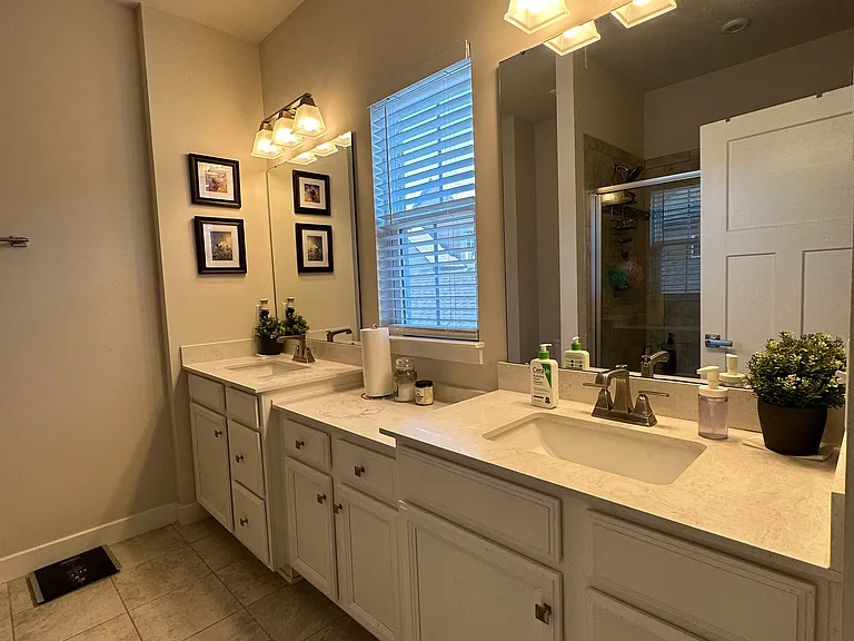 1085 Oglethorpe Dr — Photo 18