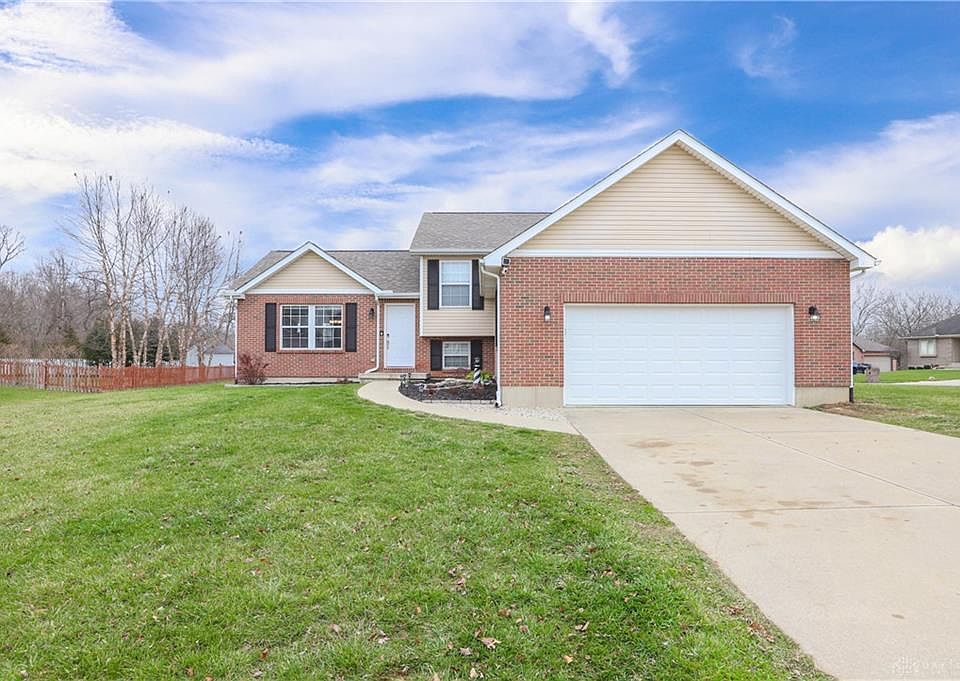 1st image of 102 Wesley Dr