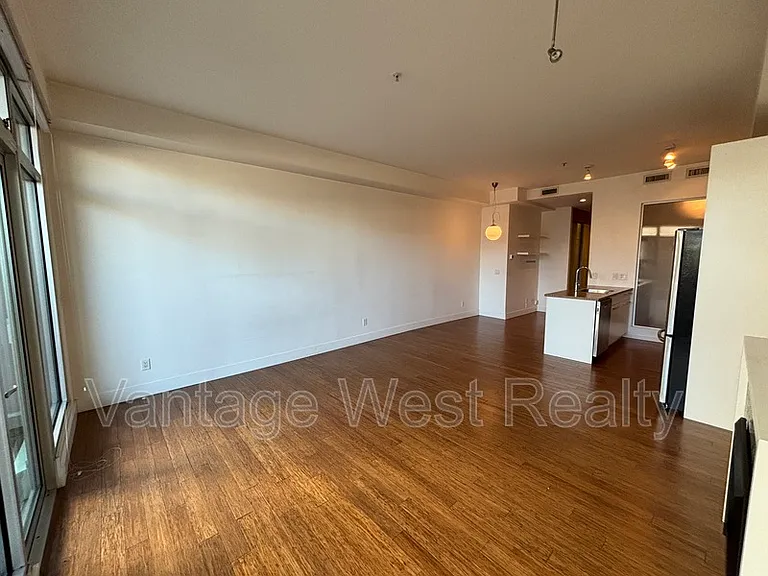 1289 Ellis St #218 — Photo 7