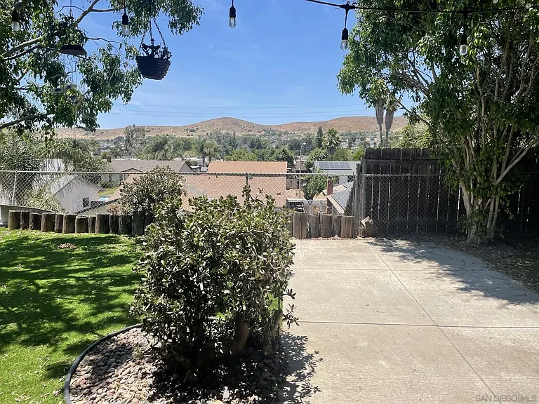 10428 Len Ct — Photo 12